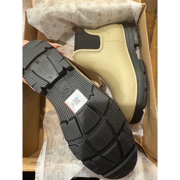 UGG Droplet rubber Chelsea boots Taupe Beige Rain Boots Size - Picture 3 of 6